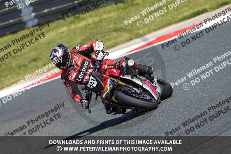 cadwell no limits trackday;cadwell park;cadwell park photographs;cadwell trackday photographs;enduro digital images;event digital images;eventdigitalimages;navarra;no limits trackdays;peter wileman photography;racing digital images;trackday digital images;trackday photos